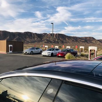 Tesla Supercharger - Yermo - EV Charging Stations Near Me - Yermo, California
