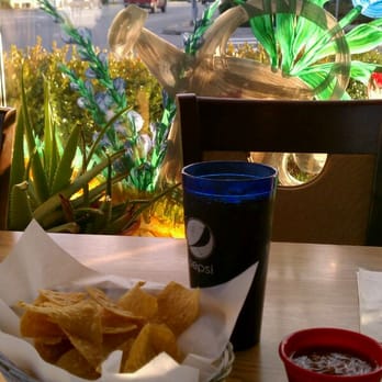 Agave Taqueria - chips & salsa on a sunny day - Mexican Near Me - Anacortes, Washington Agave Taqueria - chips & salsa on a sunny day - Mexican Near Me - Anacortes, Washington