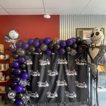 All About Fun - Nightmare before Christmas garland with jack and sally - Party Supplies Near Me - Lakewood , California