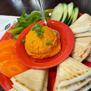 Iron Rail Brewing - Super delicious hummus - New American Near Me - Topeka, Kansas