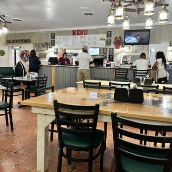 Graham & Rollins - the dining area - Seafood Near Me - Hampton, Virginia Graham & Rollins - the dining area - Seafood Near Me - Hampton, Virginia
