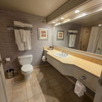 Treasure Island - Bathroom - Hotels Near Me - Las Vegas, Nevada Treasure Island - Bathroom - Hotels Near Me - Las Vegas, Nevada