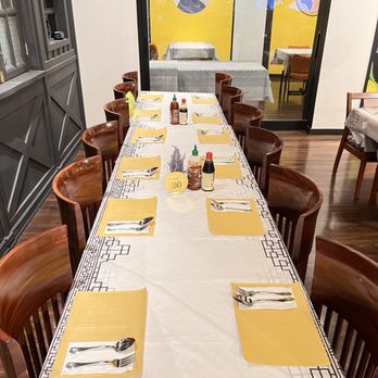 La Sen - seating for larger parties - Vietnamese Near Me - Chandler, Arizona