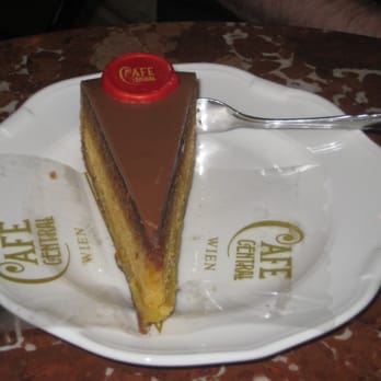 Café Central - Cafe Central Torte - Cafes Near Me - Vienna, 9 Café Central - Cafe Central Torte - Cafes Near Me - Vienna, 9