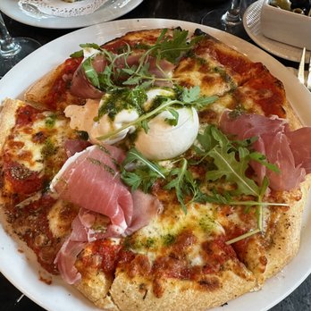 Au Chien qui Fume - Regina pizza - Bars Near Me - Paris, 75 Au Chien qui Fume - Regina pizza - Bars Near Me - Paris, 75