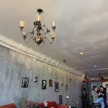 Rootwater Kava Bar - Wide open seating with broken in couches. - Dive Bars Near Me - Oakland, California