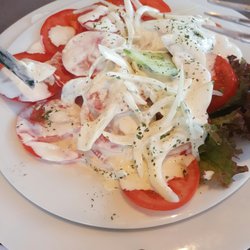 Portostella Pizzeria Ristorante - Tomato and Onion salad