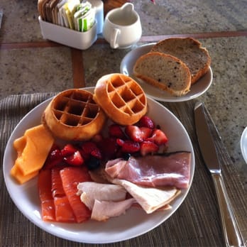 House Without A Key - Balanced, healthy...round 1 - Seafood Near Me - Honolulu, Hawaii