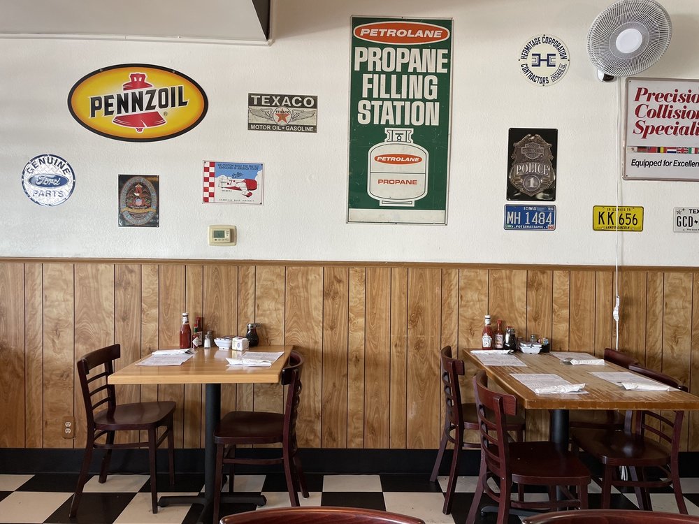 Pop's Cafe