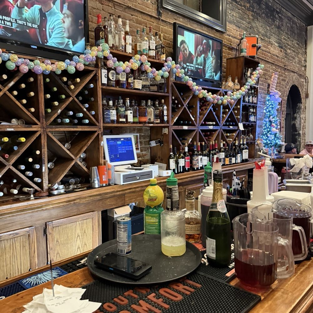 Nautical Whimsey - Bar area - Italian Near Me - Tupelo, Mississippi
