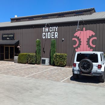 Tin City Cider - Cideries Near Me - Paso Robles, California Tin City Cider - Cideries Near Me - Paso Robles, California