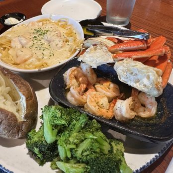 Red Lobster - Ultimate feast - Seafood Near Me - San Jose, California
