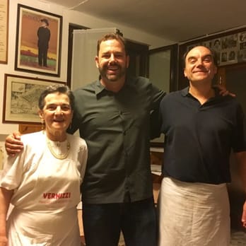 Trattoria Vernizzi - These are the two that make it happen. Mamma is always in the kitchen, and her son is the jovial one working the crowd. - Italian Near Me - Frescarolo, Puerto Rico