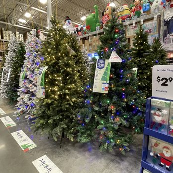 Lowes Home Improvement - Christmas 2022 - Hardware Stores Near Me - Cotati, California