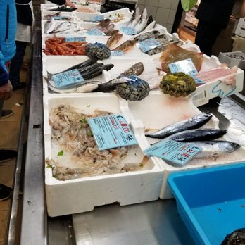 Mercato Trionfale - Fresh seafood - Farmers Market Near Me - Rome, RM