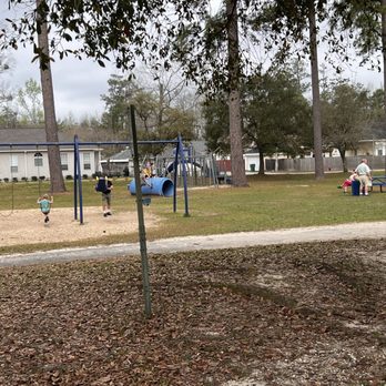 Hubie Gallagher Park - Spread out playground areas - Playgrounds Near Me - Covington, Louisiana Hubie Gallagher Park - Spread out playground areas - Playgrounds Near Me - Covington, Louisiana