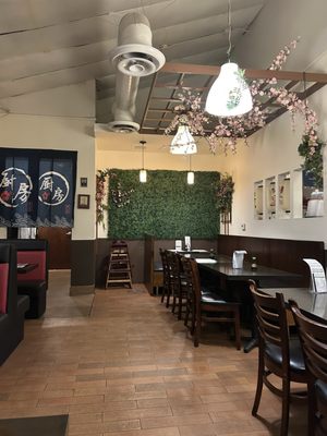 Poki Ramen & Sushi by null