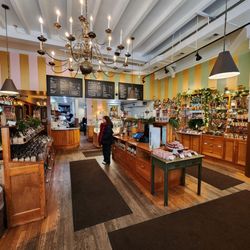 L.A. Burdick Handmade Chocolates - Inside, decorated for holidays