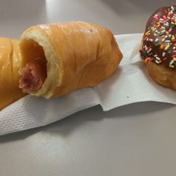 Linna Donuts - Kolaches and a sprinkle donut. - Donuts Near Me - Pearland, Texas Linna Donuts - Kolaches and a sprinkle donut. - Donuts Near Me - Pearland, Texas
