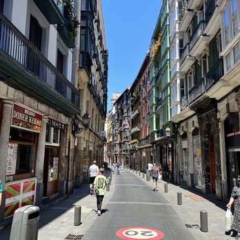 Plaza Nueva - Landmarks & Historical Buildings Near Me