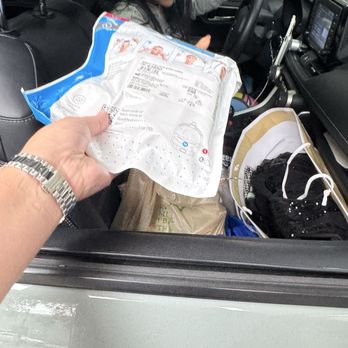 Cpaps Miami - Uber driver handing me my Resmed CPAP starter kit. - Medical Supplies Near Me - Miami, Florida Cpaps Miami - Uber driver handing me my Resmed CPAP starter kit. - Medical Supplies Near Me - Miami, Florida