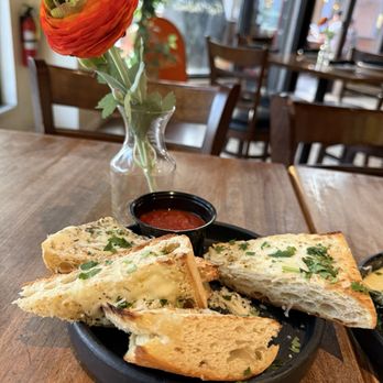 Bacio Italiano - Garlic Toast - Pizza Near Me - Tucson, Arizona