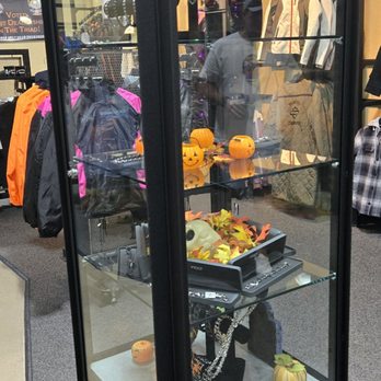 SMOKIN’ HARLEY-DAVIDSON - Updated February 2026 - 15 Photos & 14