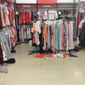 Old Navy - Men's Clothing Near Me - San Leandro, California Old Navy - Men's Clothing Near Me - San Leandro, California