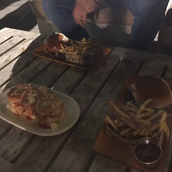 Barrel & Bushel - Beef Burgers ---- total waste - Bars Near Me - Tysons Corner, Virginia