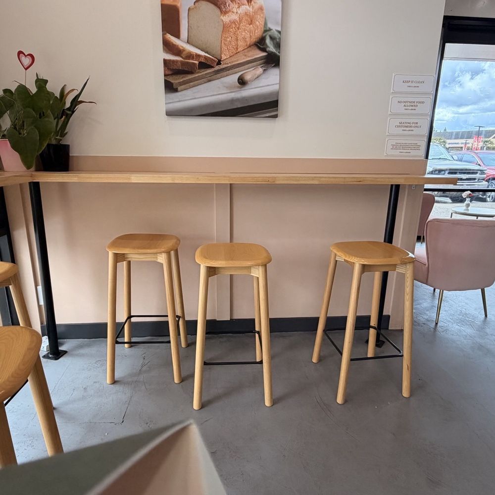 Tous Les Jours - Booth seating area - Desserts Near Me - Pleasant Hill, California Tous Les Jours - Booth seating area - Desserts Near Me - Pleasant Hill, California