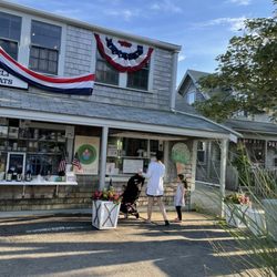 The Sconset Market - Ice cream window