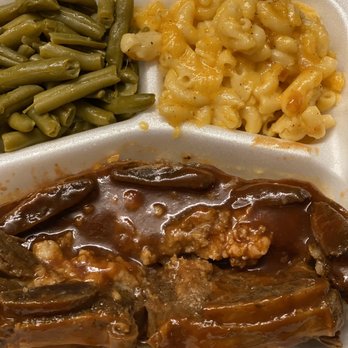 A & R Lounge - Bbq beef ribs,baked macaroni and cheese & string beans - Lounges Near Me - Newark, New Jersey