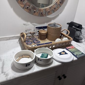 Baron's Cove - Coffee, tea, espresso in the room - Hotels Near Me - Sag Harbor, New York