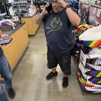 Petco - This lady Vanessa followed my 17 year old daughter like she was a snack. She called the cops when I confronted her and ask for her name - Pet Stores Near Me - Montclair, California