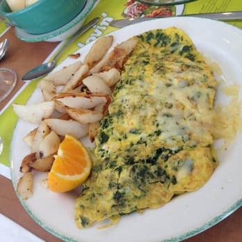 Cora - Breakfast & Brunch Near Me - North York, Ontario