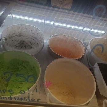 MyKings IceCream - Ice cream on a fall day - Desserts Near Me - Denver, Colorado