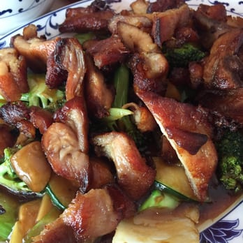 Dragon House - Teriyaki Chicken served with Broccoli, Celery, Carrots, Zucchini, Bamboo Shoots and a side Brown Rice - Chinese Near Me - Albuquerque, New Mexico