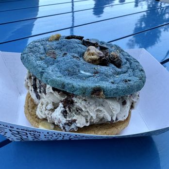 The Baked Bear - Cookie Monster/White Chocolate Macadamia cookie sando - Ice Cream & Frozen Yogurt Near Me - San Francisco, California The Baked Bear - Cookie Monster/White Chocolate Macadamia cookie sando - Ice Cream & Frozen Yogurt Near Me - San Francisco, California