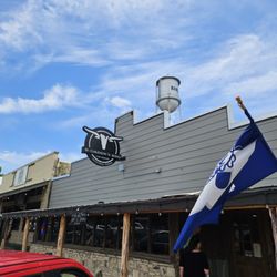 B Daddy’s BBQ on Main - I wonder what that "B" stands for... Big? Bad? Butterfinger?