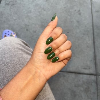 De Lacey Nails - Nail Salons Near Me - Pasadena, California