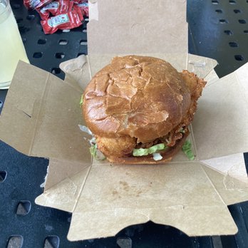 Brome Modern Eatery - Crispy chicken sandwiches - Burgers Near Me - Dearborn, Michigan