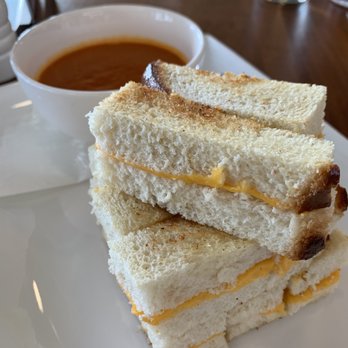 Bardstown Bourbon Company - Grilled cheese sticks - New American Near Me - Bardstown, Kentucky Bardstown Bourbon Company - Grilled cheese sticks - New American Near Me - Bardstown, Kentucky
