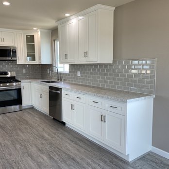 Payless Kitchen Cabinets - My remodeled kitchen by Paylees Kitchen. They were very professional and efficient . They finished my kitchen on time as per our contract. - General Contractors Near Me - Glendale, California