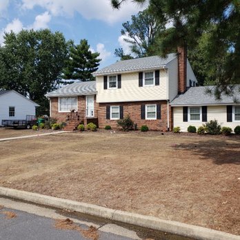 Hoo Ah Pressure Washing - Pressure washed house and concrete walkway - Pressure Washers Near Me Hoo Ah Pressure Washing - Pressure washed house and concrete walkway - Pressure Washers Near Me
