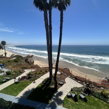 SeaCrest OceanFront Hotel - Deluxe room balcony room view - Hotels Near Me - Pismo Beach, California