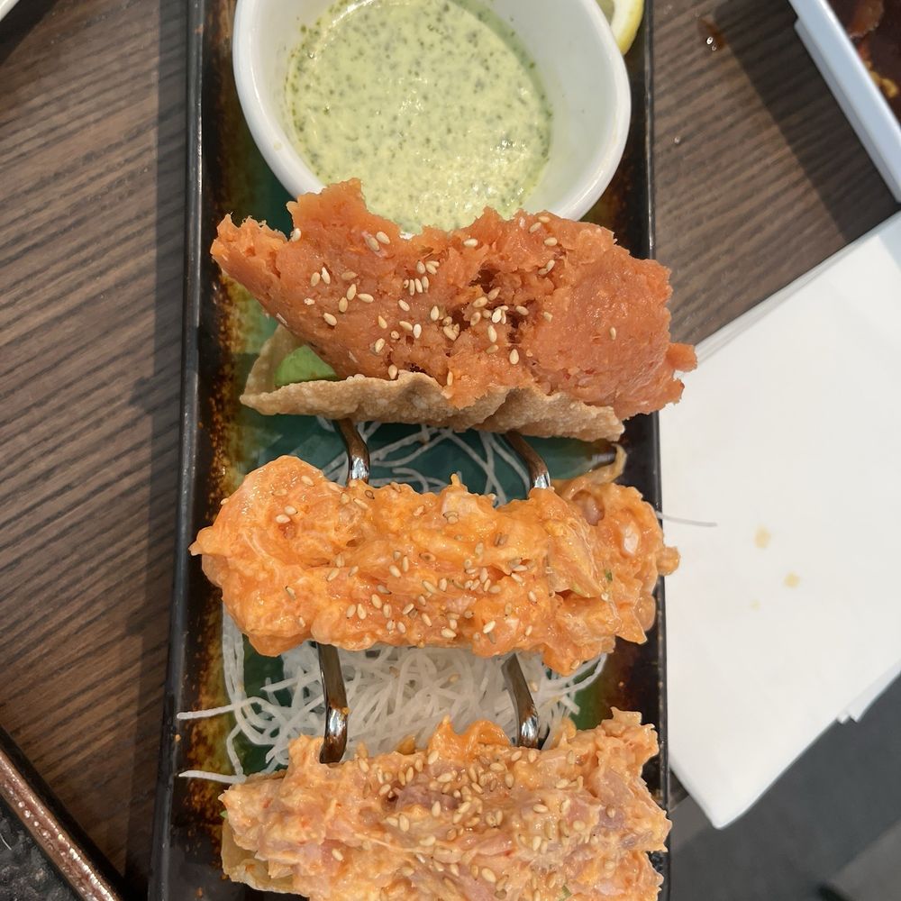 Sushi Garden - Spicy tacos included spicy tuna, salmon and yellow fin tuna! All in crispy wonton wrappers - Sushi Bars Near Me - Tucson, Arizona Sushi Garden - Spicy tacos included spicy tuna, salmon and yellow fin tuna! All in crispy wonton wrappers - Sushi Bars Near Me - Tucson, Arizona
