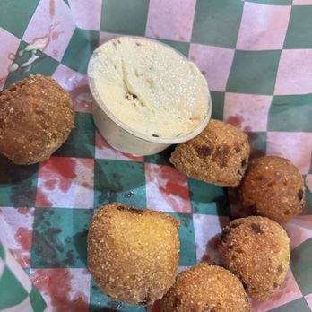Tia Juanita's Fish Camp - Seafood Near Me - Beaumont, Texas