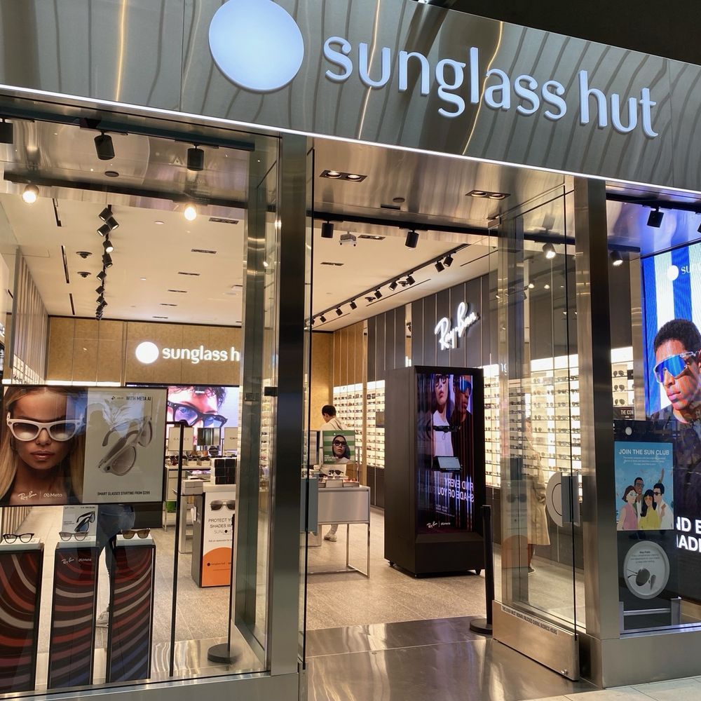Bellevue Square - Sunglass hut - Shopping Centers Near Me - Bellevue, Washington Bellevue Square - Sunglass hut - Shopping Centers Near Me - Bellevue, Washington
