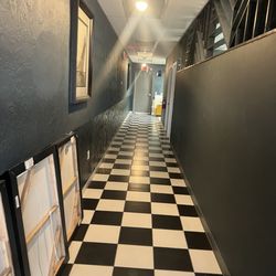 King Tea - Bathroom area
