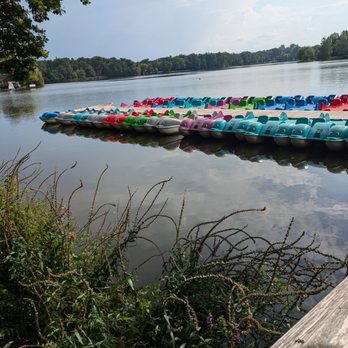 Dutzendteich - Tretbootspaß - Carpeting Near Me - Nuremberg, BY